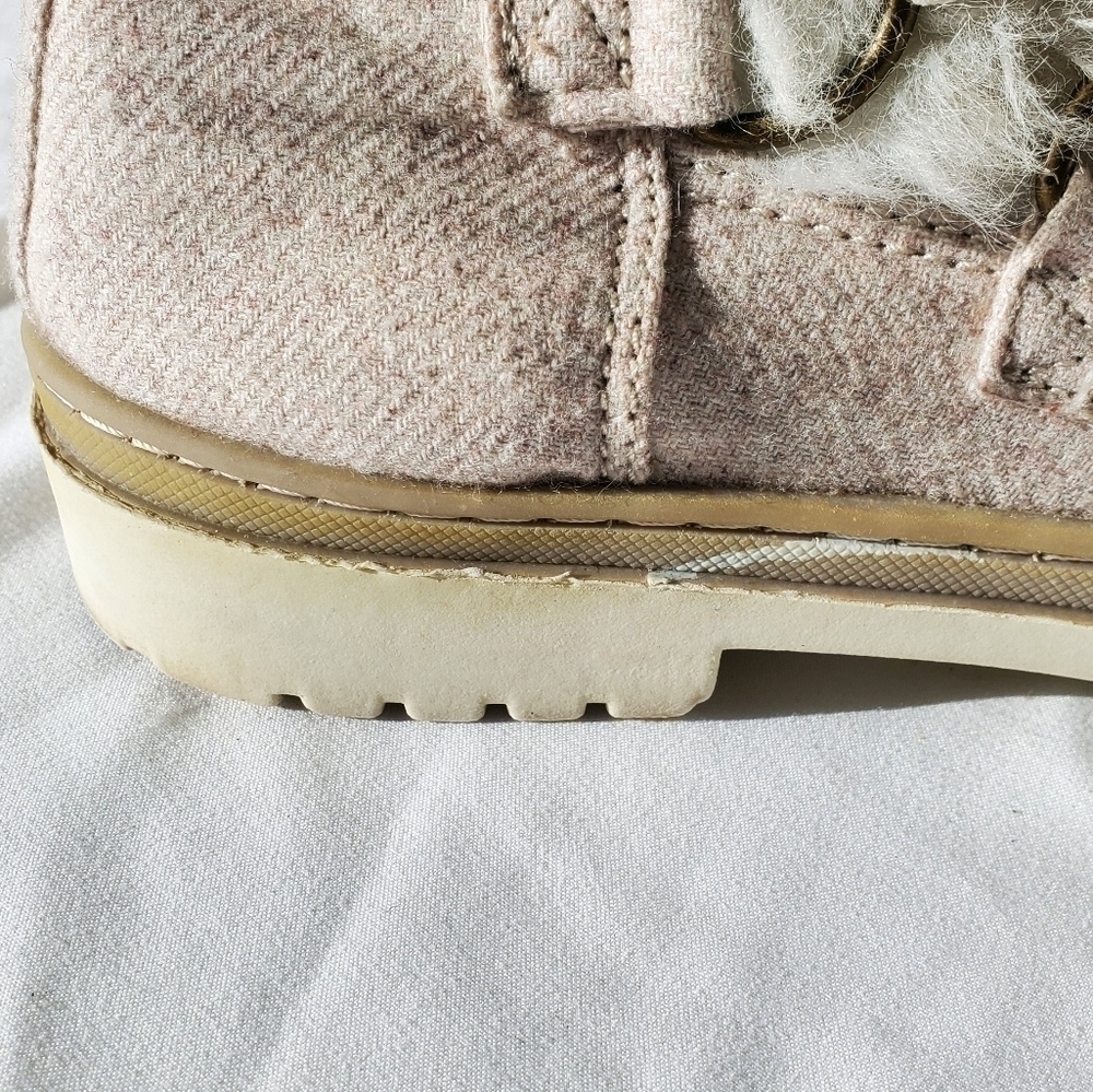 Roxy Cream Faux-Fur Lace-Up Boots - Picture 7 of 11